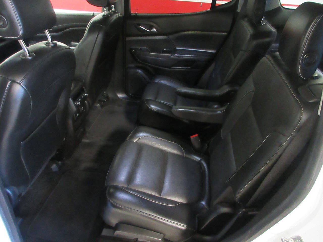 Used 2019 GMC Acadia SLT AWD/4WD image 17