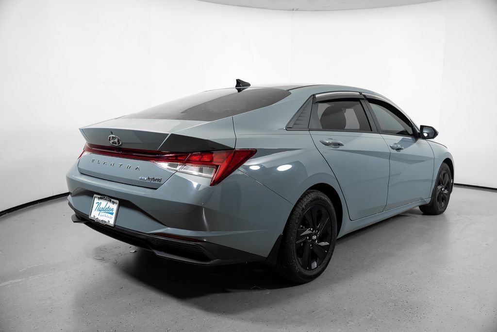 Used 2021 Hyundai Elantra Blue FWD image 9