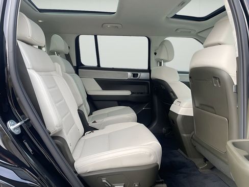 Used 2025 Hyundai Santa Fe Calligraphy image 23