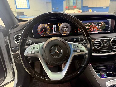 Used 2019 Mercedes-Benz S 560 4MATIC Sedan w/ AMG Line Exterior image 21