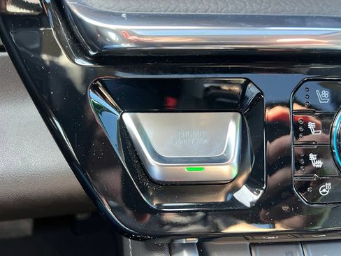 Used 2024 GMC Sierra 1500 Denali AWD/4WD image 33