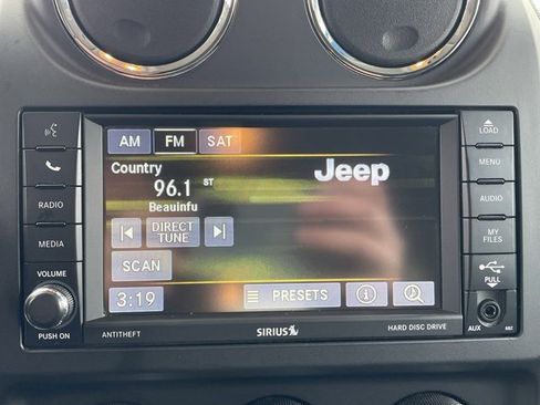 Used 2017 Jeep Patriot Latitude image 6