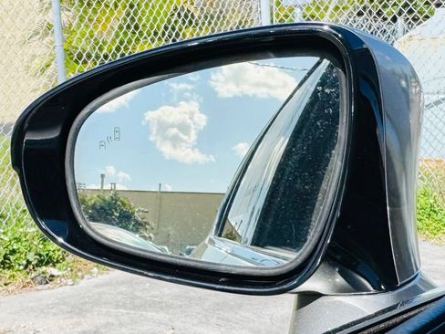 Used 2017 Lexus LS 460 image 19