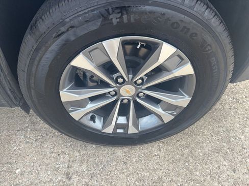 Used 2025 Chevrolet Equinox LT image 28