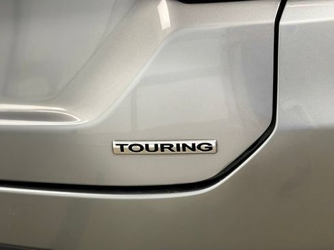 Used 2023 Honda Pilot Touring image 6