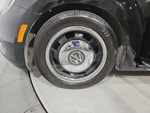 Used 2012 Volkswagen Beetle 2.5 image 24