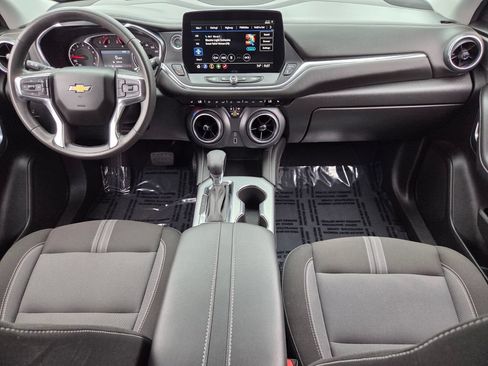 Used 2025 Chevrolet Blazer LT FWD image 11