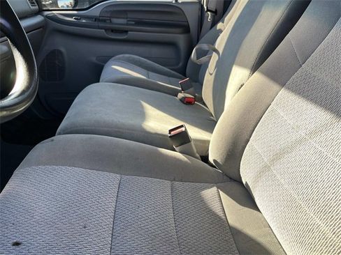 Used 2004 Ford F350 XLT image 26
