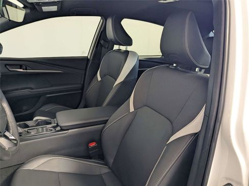 Certified 2025 Toyota Camry SE FWD image 12