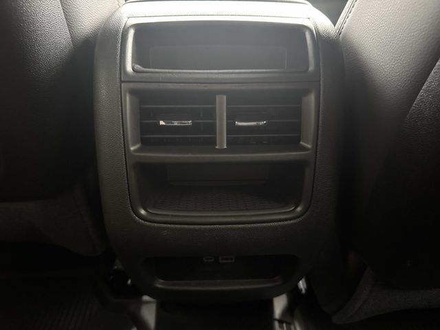 Certified 2024 Cadillac XT5 Luxury w/ LPO, Floor Liner Package AWD/4WD image 30