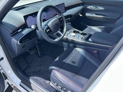 New 2027 Genesis GV70 3.5T Prestige AWD/4WD image 13