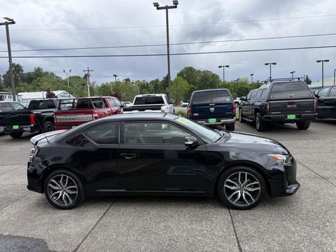 Used 2014 Scion tC FWD image 7