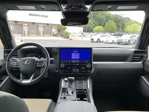 Used 2026 Lexus GX 550 AWD/4WD image 30