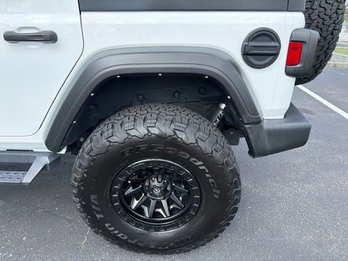 Used 2023 Jeep Wrangler Unlimited Sport AWD/4WD image 16