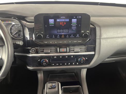 Used 2022 Nissan Pathfinder SL w/ SL Premium Package image 14