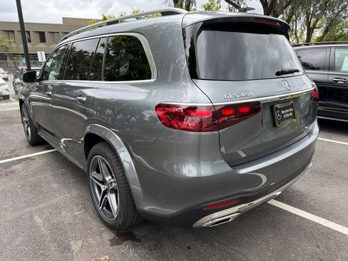 Used 2026 Mercedes-Benz GLS 450 4MATIC image 3