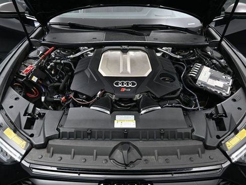 Used 2021 Audi RS 6 TFSI quattro Tiptronic w/ Carbon Optic Package image 38