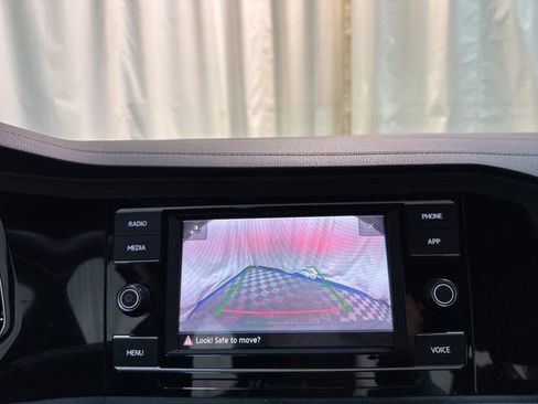 Certified 2023 Volkswagen Jetta Sport image 21