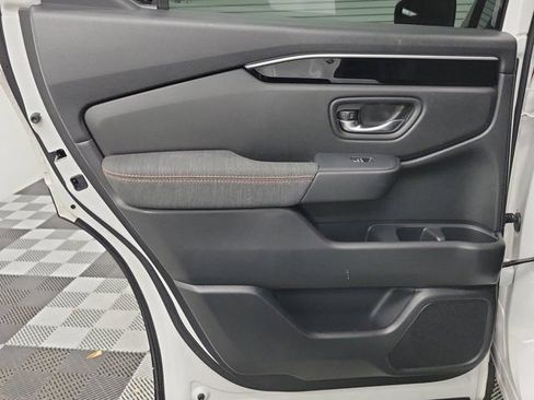 Used 2025 Honda Pilot Sport image 17