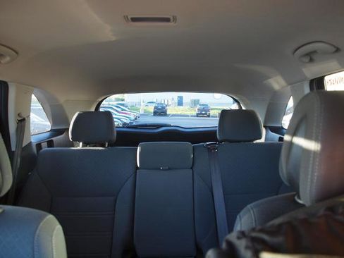Used 2016 Kia Sorento FWD w/ LX Convenience Package image 12