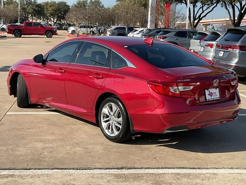 Used 2018 Honda Accord LX image 7
