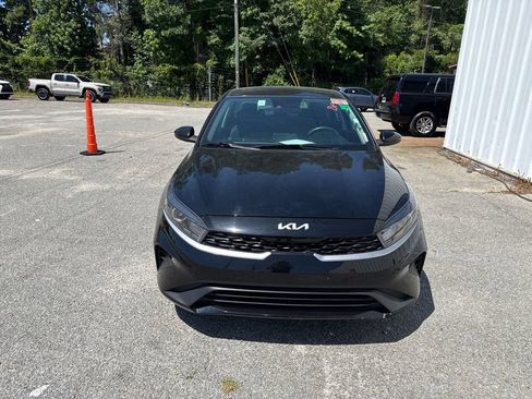 Used 2024 Kia Forte LXS FWD image 3