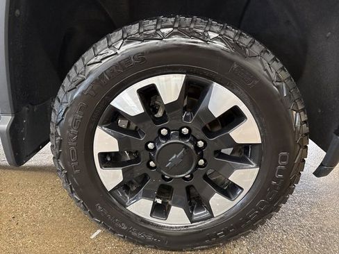 Used 2020 Chevrolet Silverado 2500 Custom image 9