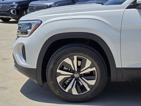 New 2026 Volkswagen Atlas SE FWD image 6