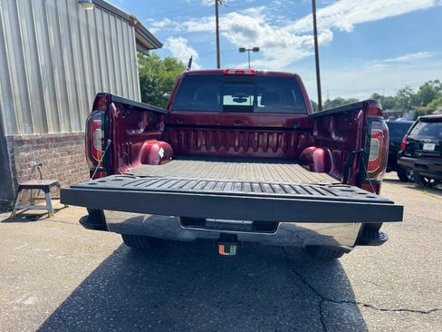 Used 2016 GMC Sierra 1500 SLT w/ SLT Preferred Package AWD/4WD image 8
