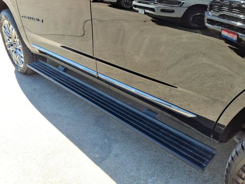 Certified 2024 GMC Yukon Denali Ultimate image 24