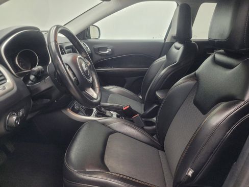 Used 2018 Jeep Compass Latitude w/ Popular Equipment Group AWD/4WD image 17