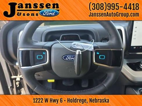 Used 2025 Ford Expedition Max Active AWD/4WD image 12