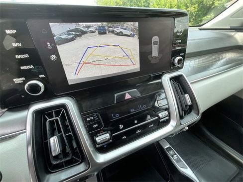 Used 2022 Kia Sorento S image 20