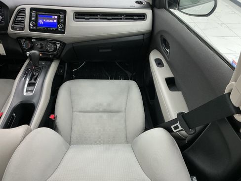Used 2020 Honda HR-V LX image 28
