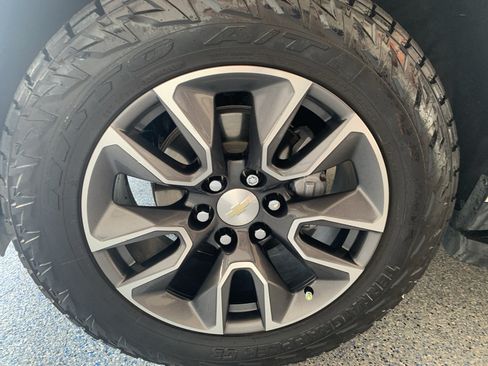 Used 2023 Chevrolet Tahoe LT w/ LT Signature Plus Package AWD/4WD image 37