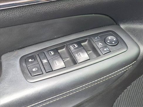 Used 2014 Jeep Grand Cherokee Overland RWD image 12