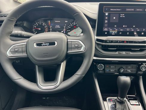 New 2026 Jeep Compass Latitude AWD/4WD image 10