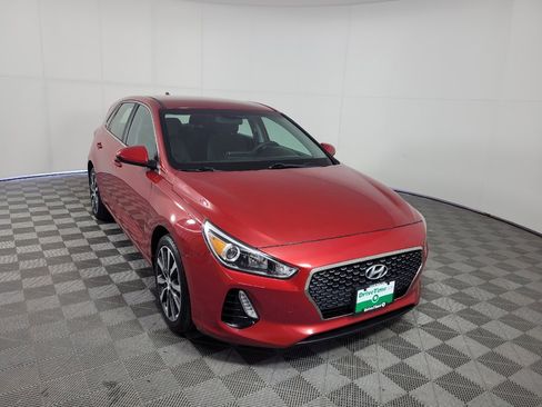 Used 2018 Hyundai Elantra GT FWD image 13