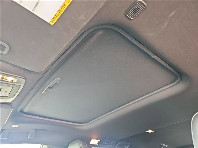 Used 2025 Toyota Sienna Limited FWD image 15