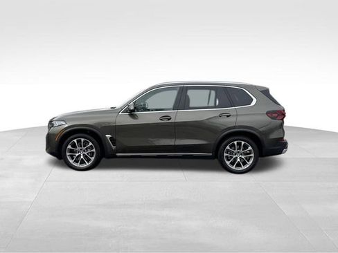 Certified 2025 BMW X5 xDrive40i image 2