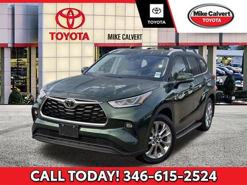 Used 2024 Toyota Highlander Limited image 1