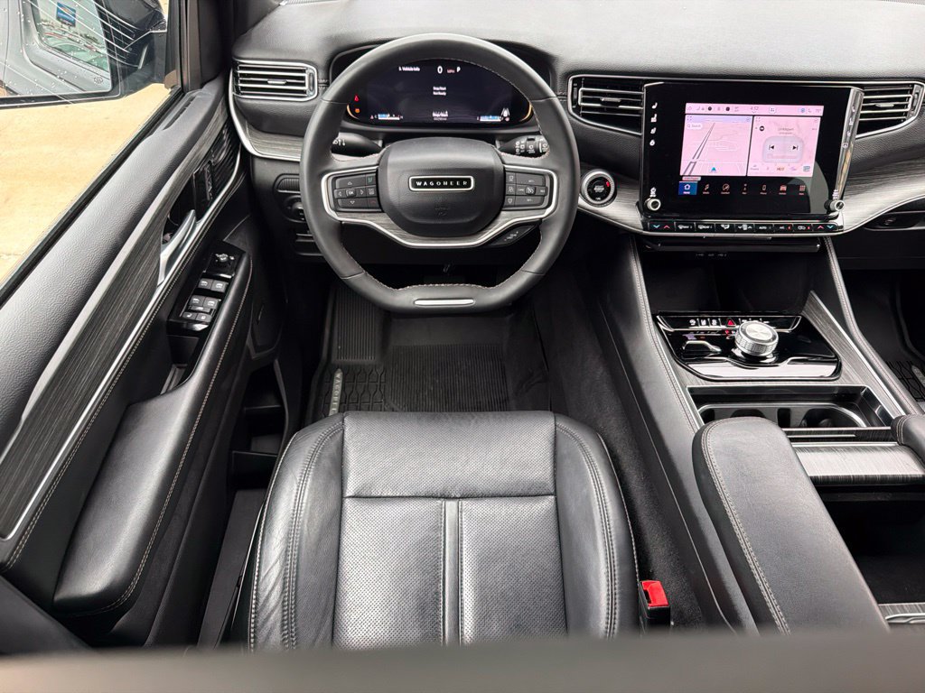 Used 2024 Jeep Wagoneer L Series II w/ Flexible Seating Group AWD/4WD image 21