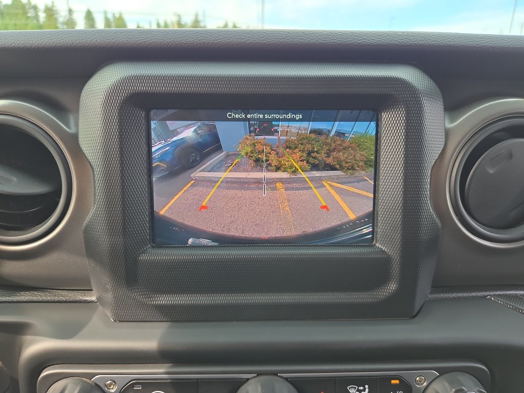Used 2023 Jeep Wrangler Sport AWD/4WD image 23