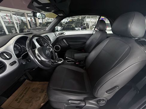 Used 2015 Volkswagen Beetle 1.8T FWD image 28