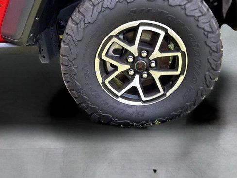 New 2024 Jeep Wrangler Unlimited Rubicon w/ Technology Group AWD/4WD image 29