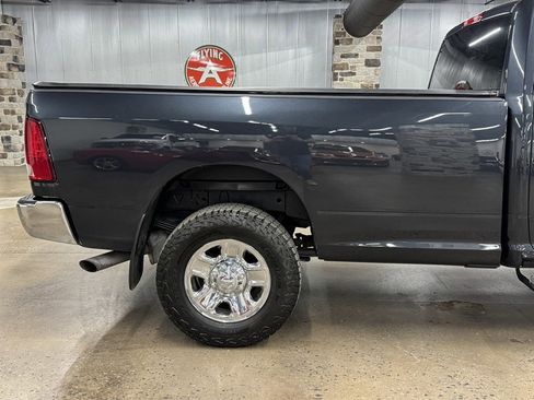 Used 2018 RAM 3500 Tradesman w/ Chrome Appearance Group image 17