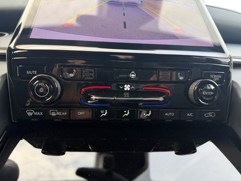 Used 2023 Jeep Grand Cherokee 4WD 4xe image 25