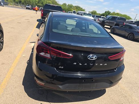 Used 2020 Hyundai Elantra SE w/ Cargo Package (C1) FWD image 7