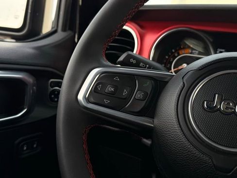 Used 2023 Jeep Gladiator Rubicon w/ Cold Weather Group image 11