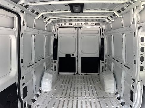 Used 2026 RAM ProMaster 2500 w/ Convenience Group FWD image 23